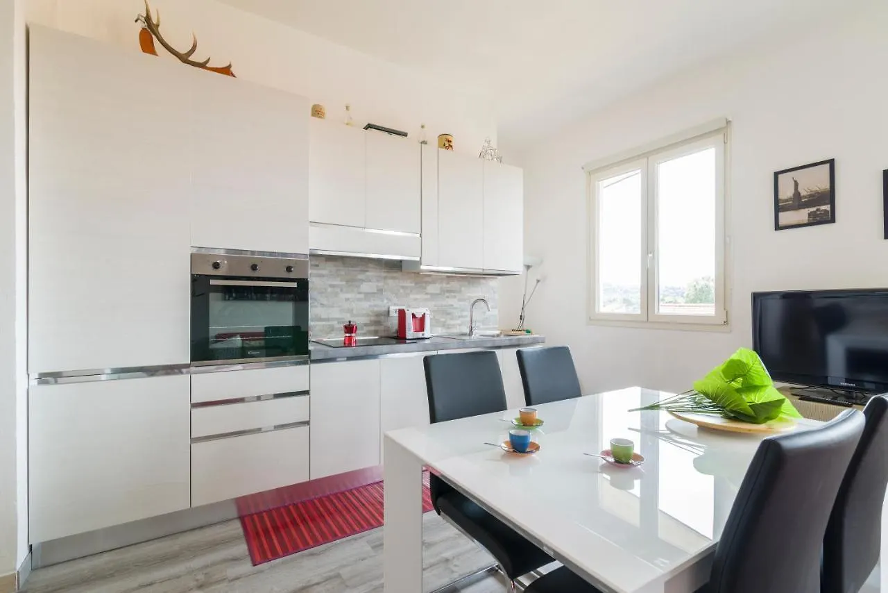 Visarno Arena Apartment Florence 0*,